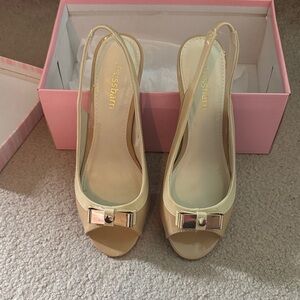 Dressbarn Women's Cream Peep Toe Heels with Bow Accent